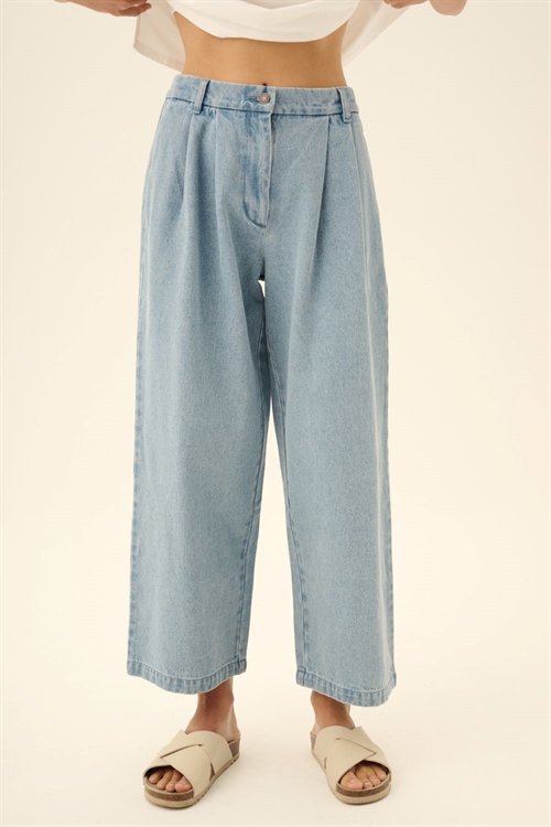 RUE DETOKYO PRUDIE DENIM PANTS LIGHT DENIM